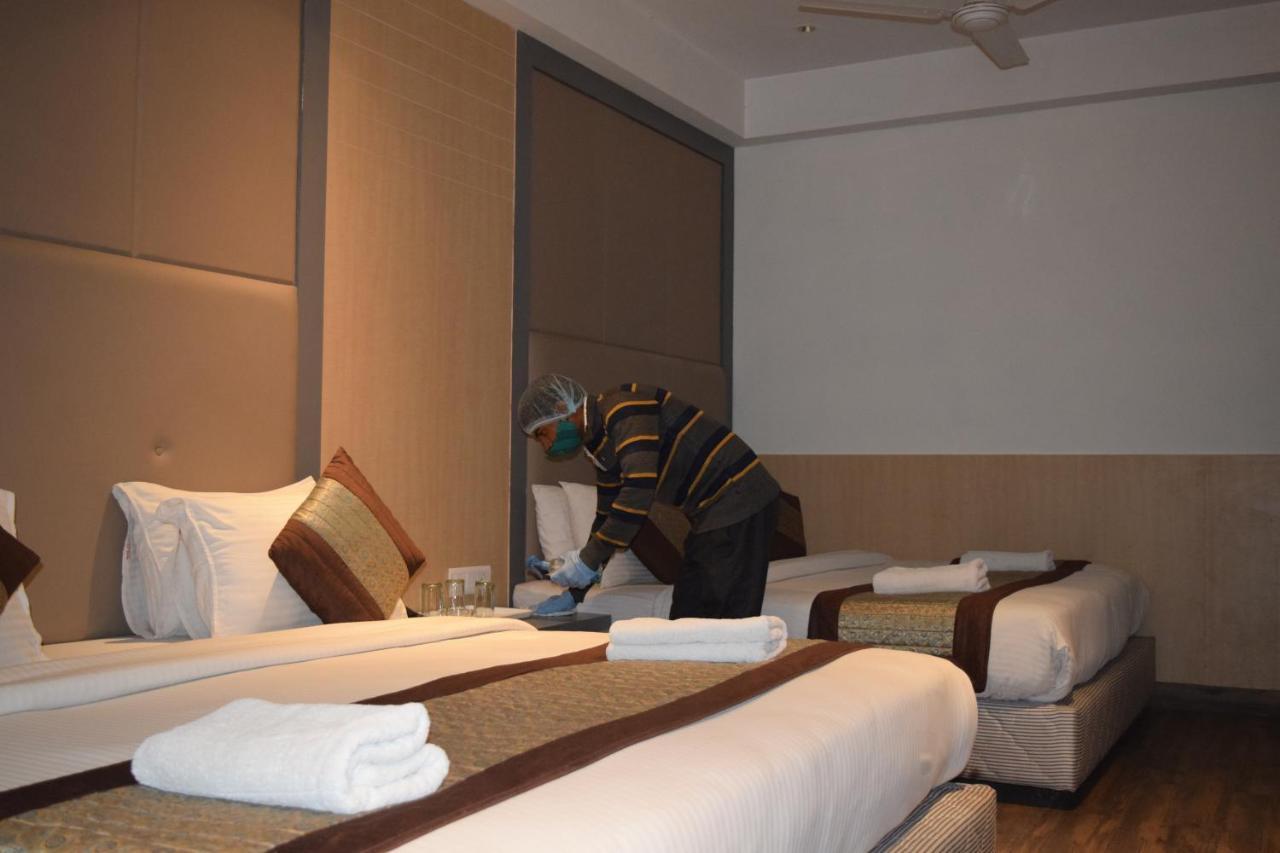 Hotel Superb 5 Mins Walk From New Delhi Station Dış mekan fotoğraf
