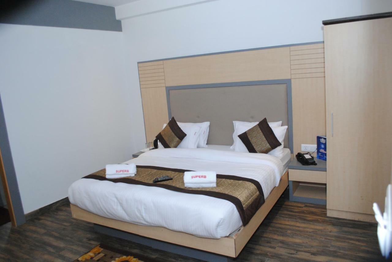 Hotel Superb 5 Mins Walk From New Delhi Station Dış mekan fotoğraf