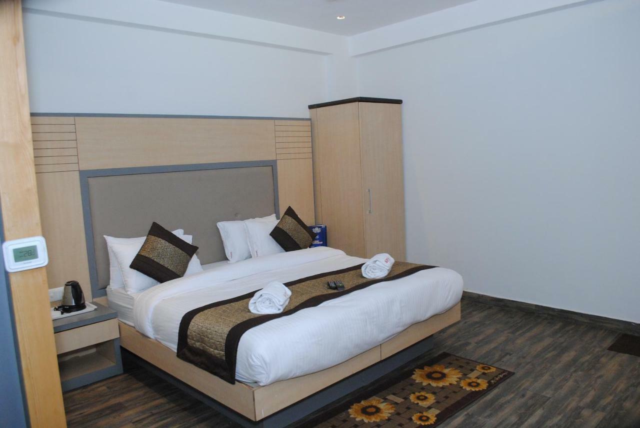 Hotel Superb 5 Mins Walk From New Delhi Station Dış mekan fotoğraf