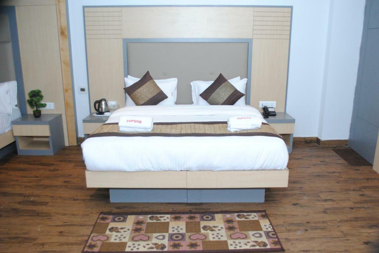 Hotel Superb 5 Mins Walk From New Delhi Station Dış mekan fotoğraf