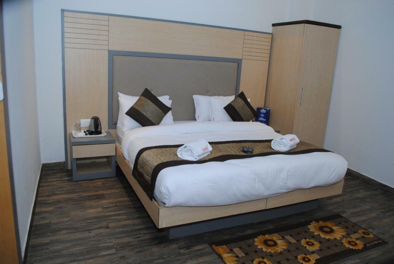 Hotel Superb 5 Mins Walk From New Delhi Station Dış mekan fotoğraf