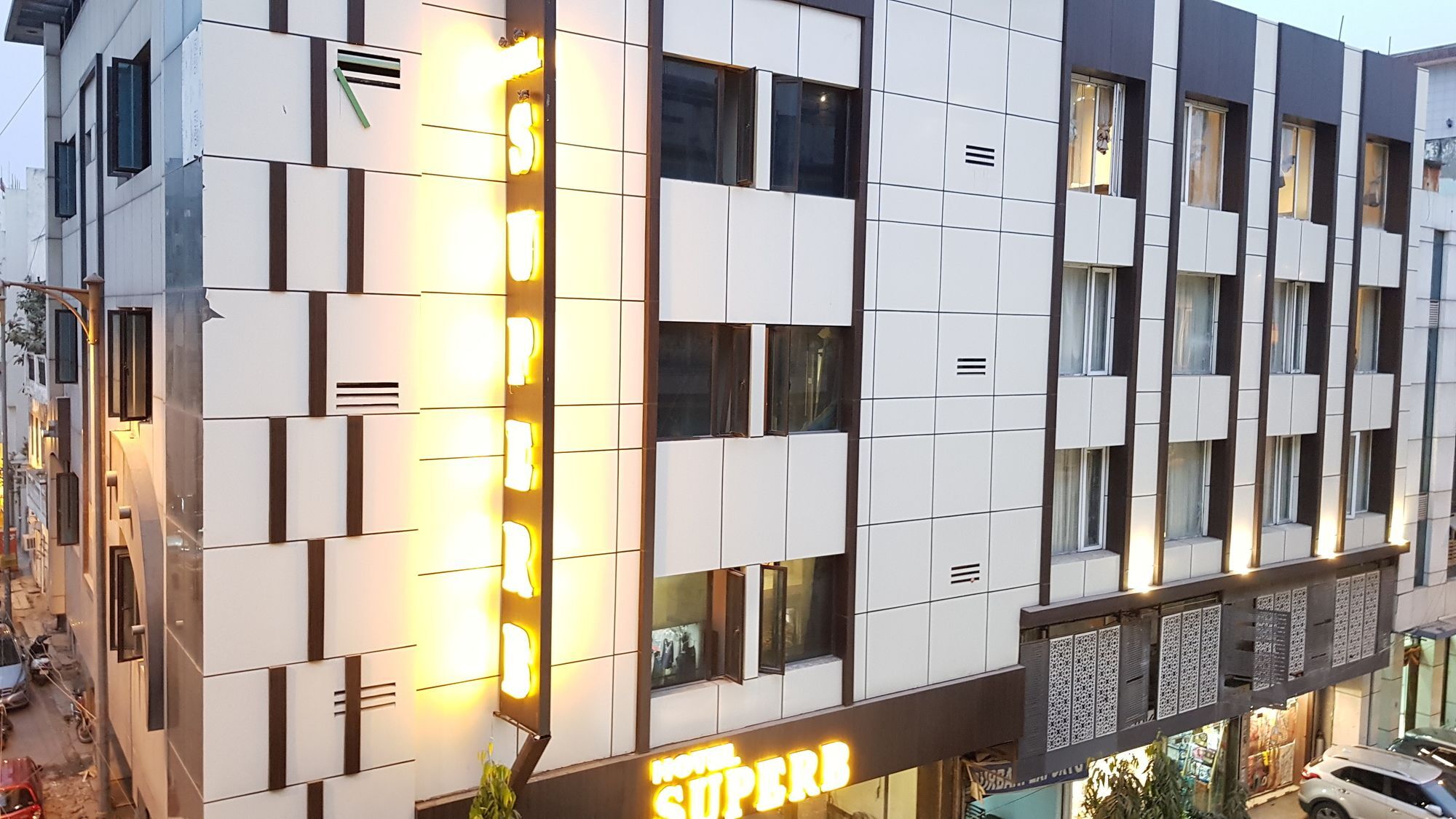 Hotel Superb 5 Mins Walk From New Delhi Station Dış mekan fotoğraf