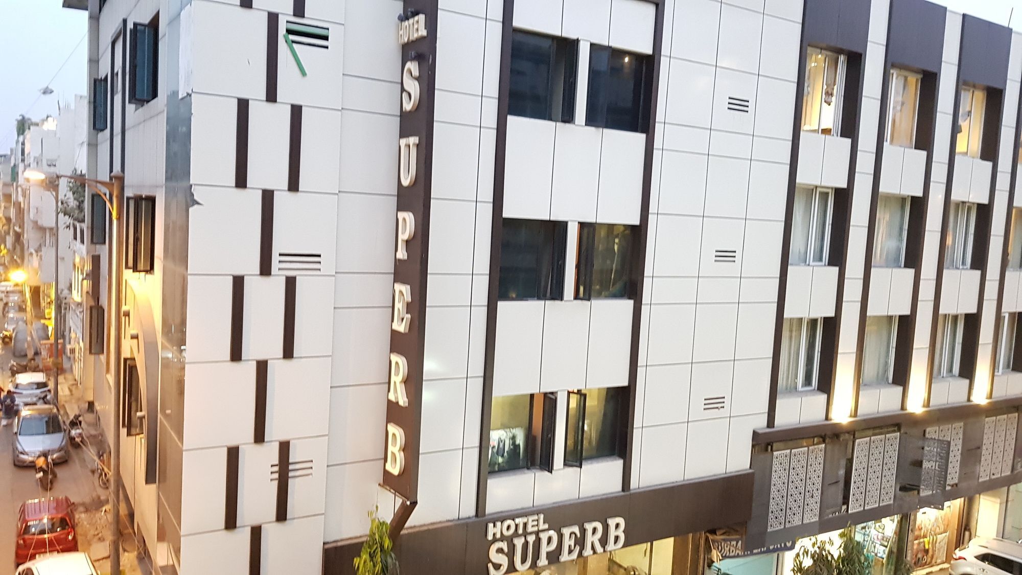 Hotel Superb 5 Mins Walk From New Delhi Station Dış mekan fotoğraf